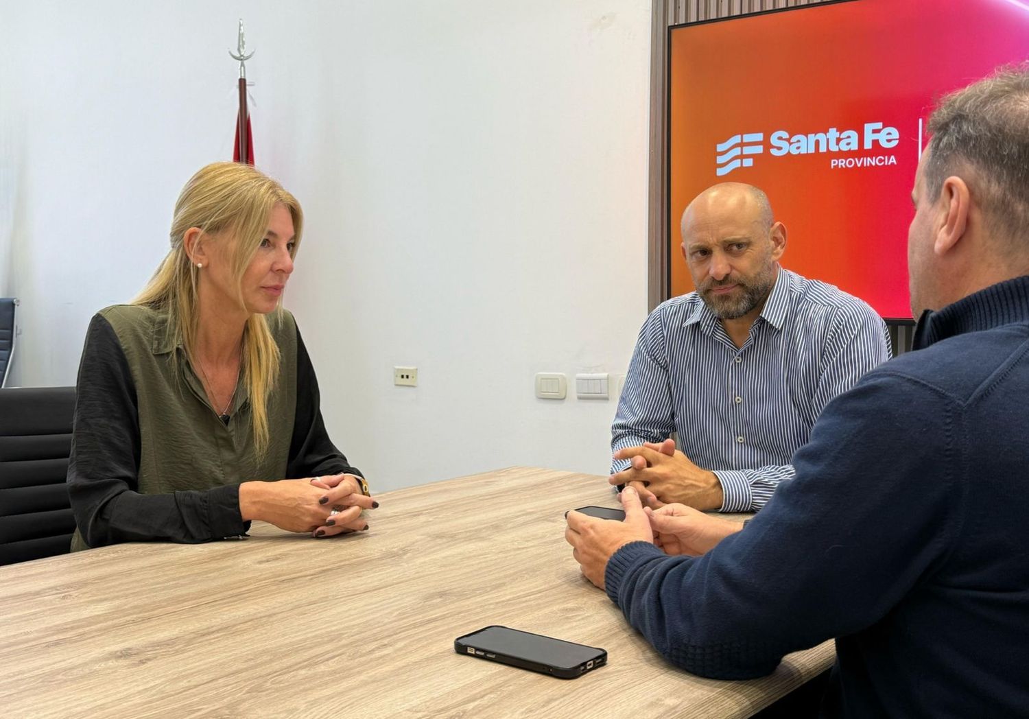 El ministro de Desarrollo Productivo y Valeria Schvartz.