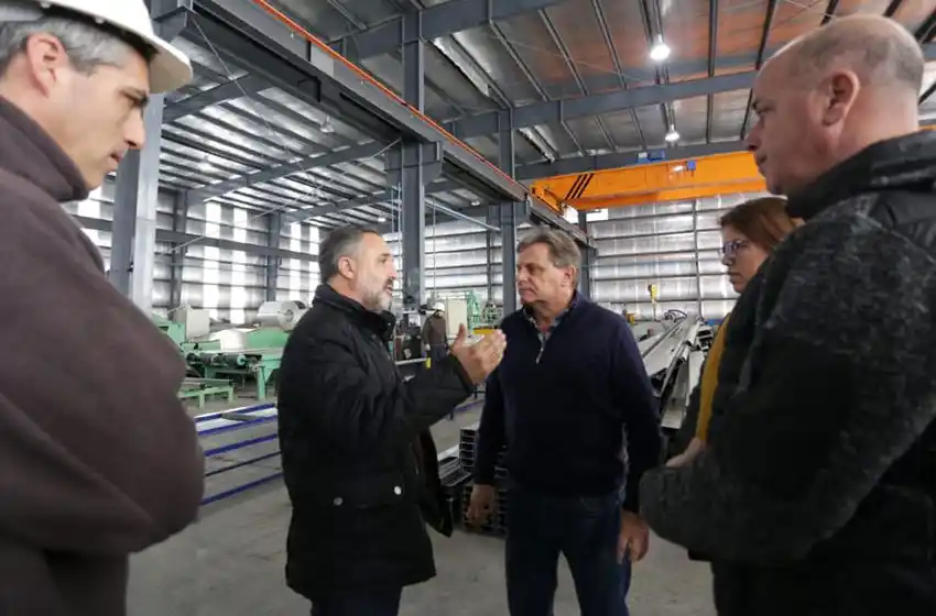 Pulti planteó el lanzamiento de un plan de capacitación en oficios y de apoyo al comercio