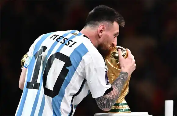 No te vayas nunca Lionel: cuántos partidos oficiales le quedarán a Messi en la Selección hasta el Mundial 2026