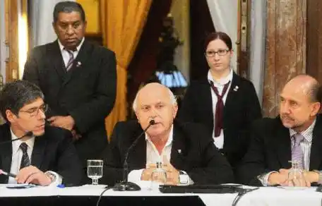 La mayoría de los gobernadores apoyó el acuerdo con los buitres