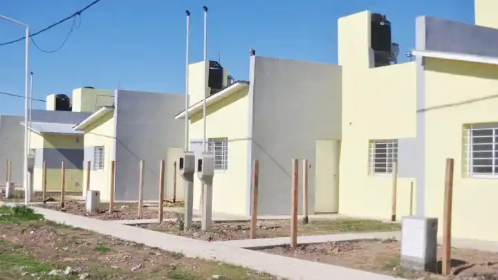 Sortearán nuevas viviendas para ocho localidades entrerrianas 