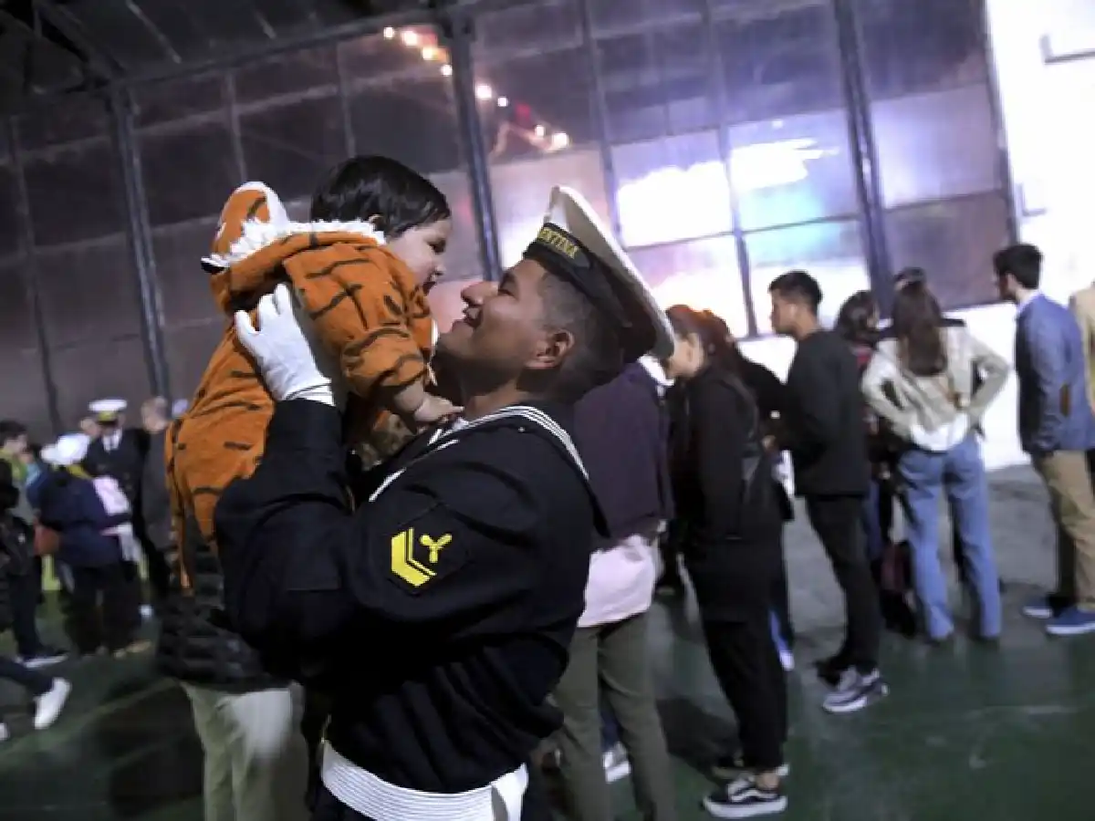 La Fragata Libertad arribó al Puerto de Buenos Aires