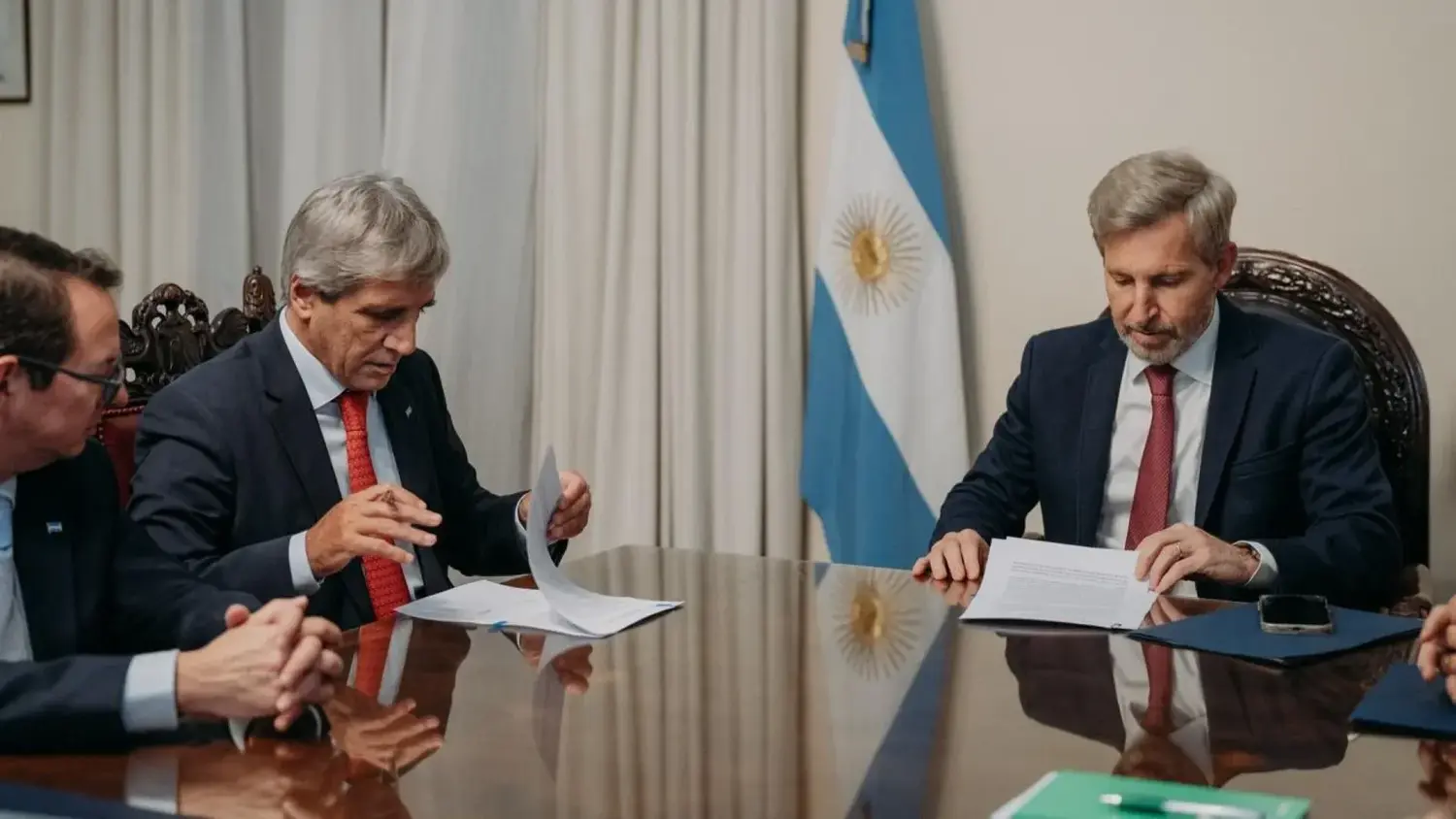 Frigerio firmó un convenio con Nación que reconoce deudas a favor de Entre Ríos