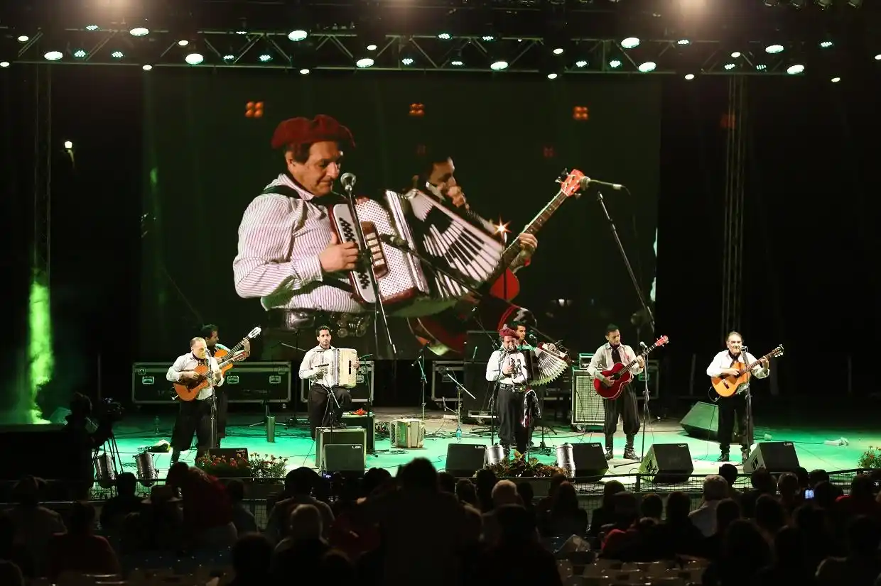 Diamante abrió su primera luna festivalera