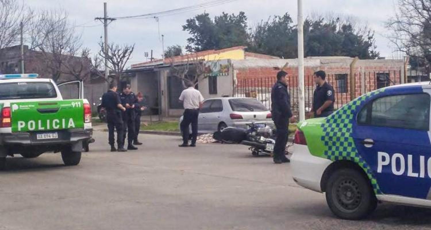 Un joven de 20 años murió en accidente de motos y le robaron la billetera