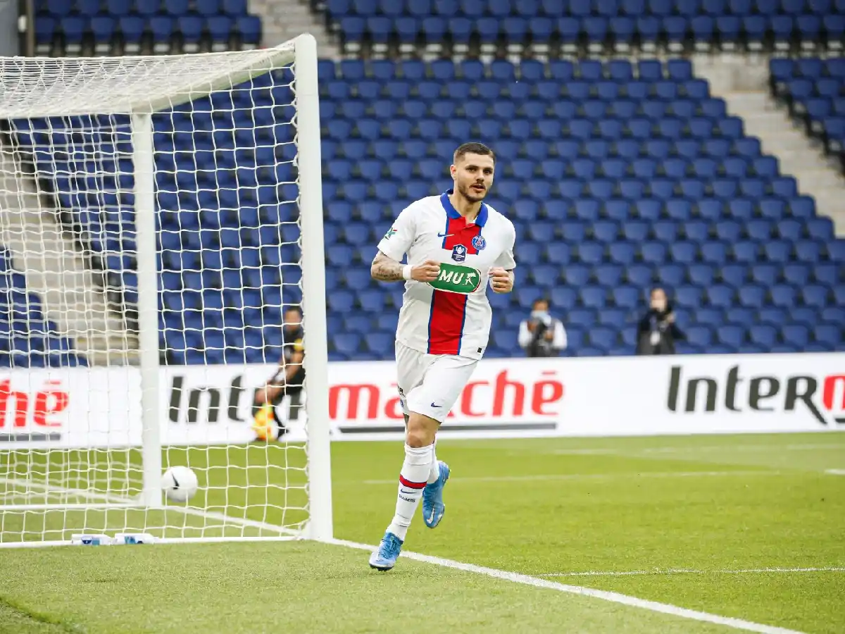 Con un triplete de Icardi, PSG goleó a Angers 