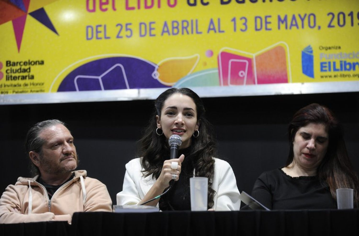A cinco meses de denunciar a Juan Darthés, Thelma Fardin presentó su autobiografía