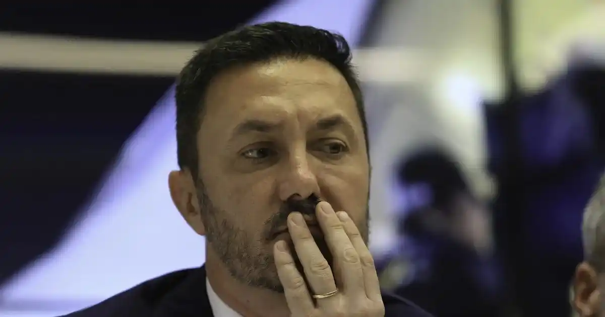 Petri envió ayuda a Bahía Blanca