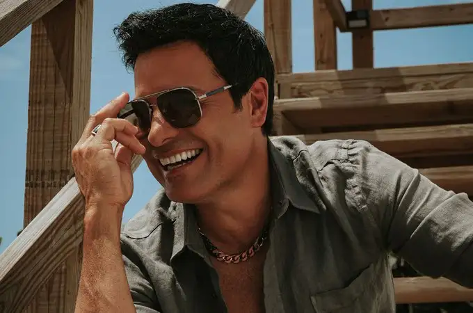 ¿Qué le pasó?: Chayanne reapareció con cara nueva y le llovieron las criticas en redes sociales