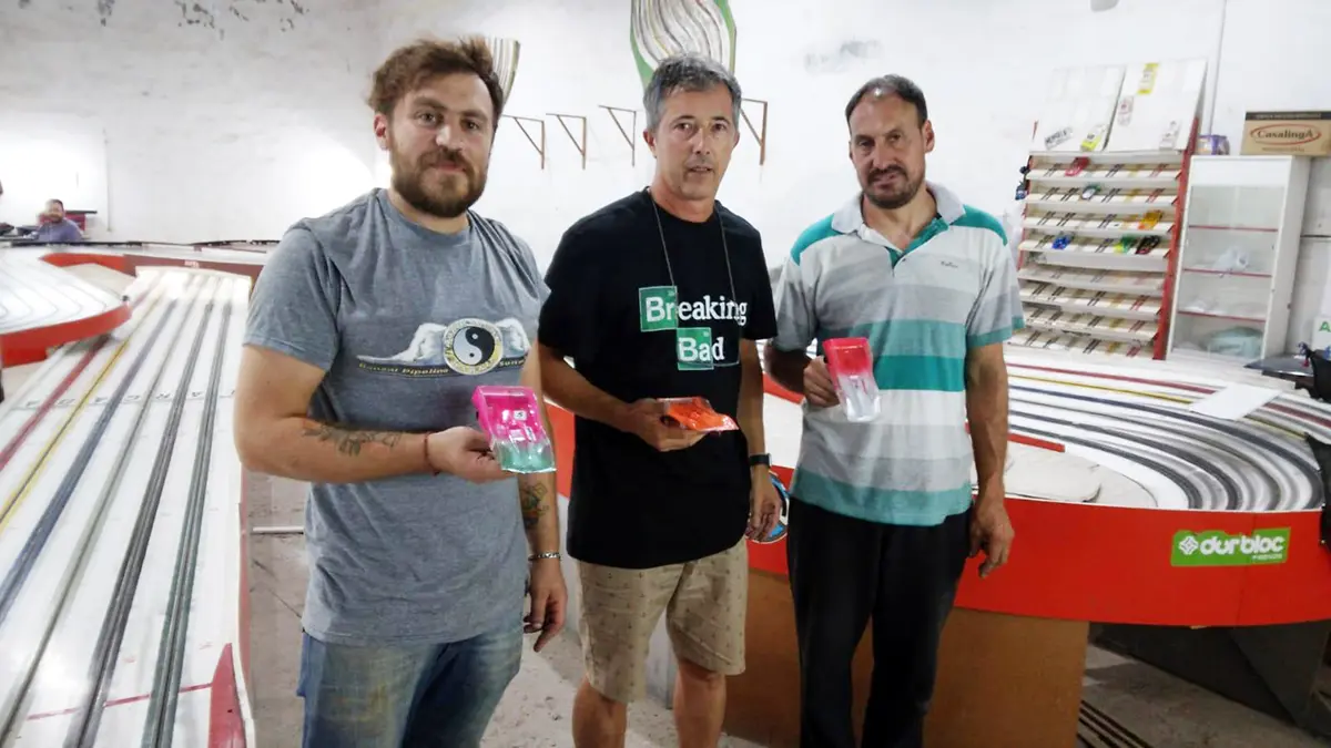 Podio sabatino. Rodrigo Rudolph; Nicolás Valencia y Edgardo Coronel en el podio