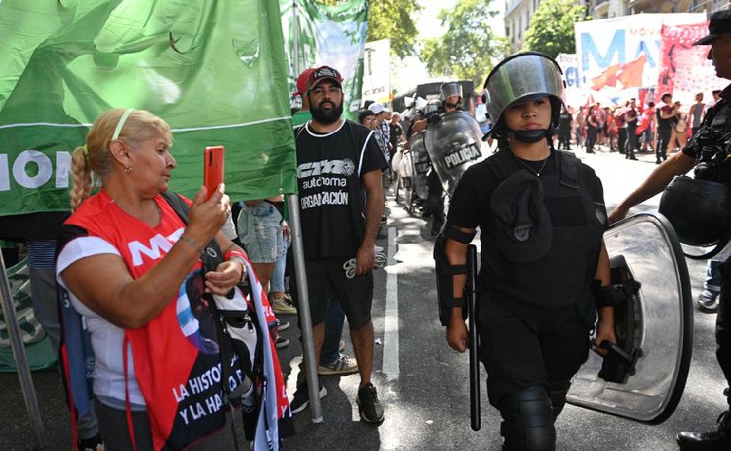 Concentración en la Plaza de los Dos Congresos