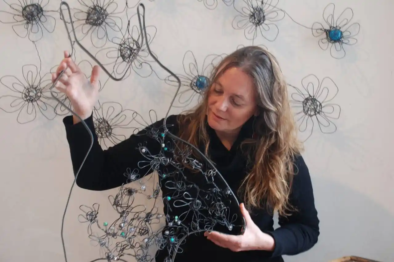 El Ciclo Doble Horizonte presenta a las artistas Kiki Lawrie y Chela Martínez Bader