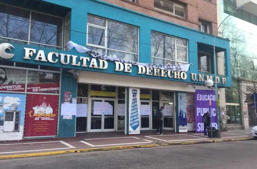 Estudiantes de Derecho retoman la virtualidad ante la falta de calefacción