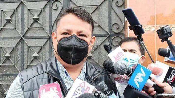 TIENE «PRONTUARIO» el embajador peruano en Venezuela: ahora no puede salir de su país por seis meses