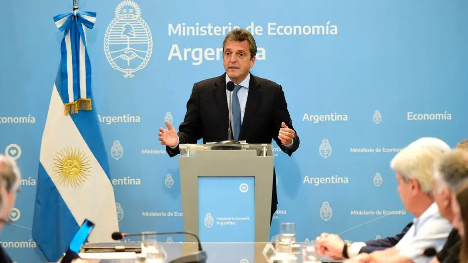 Massa anticipó que la inflación de diciembre estaría cerca del 4% y habló del dólar