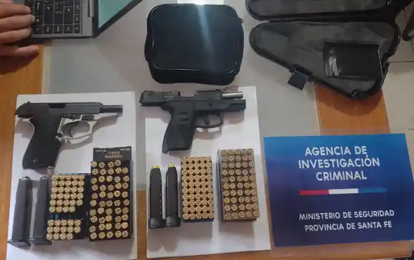 Secuestraron armas de fuego y detuvieron a una mujer