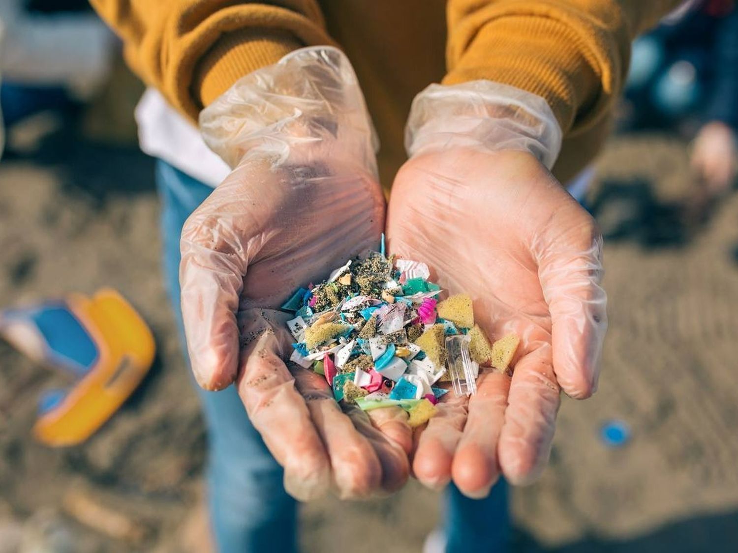 Microplásticos: la contaminación invisible que ahoga el futuro