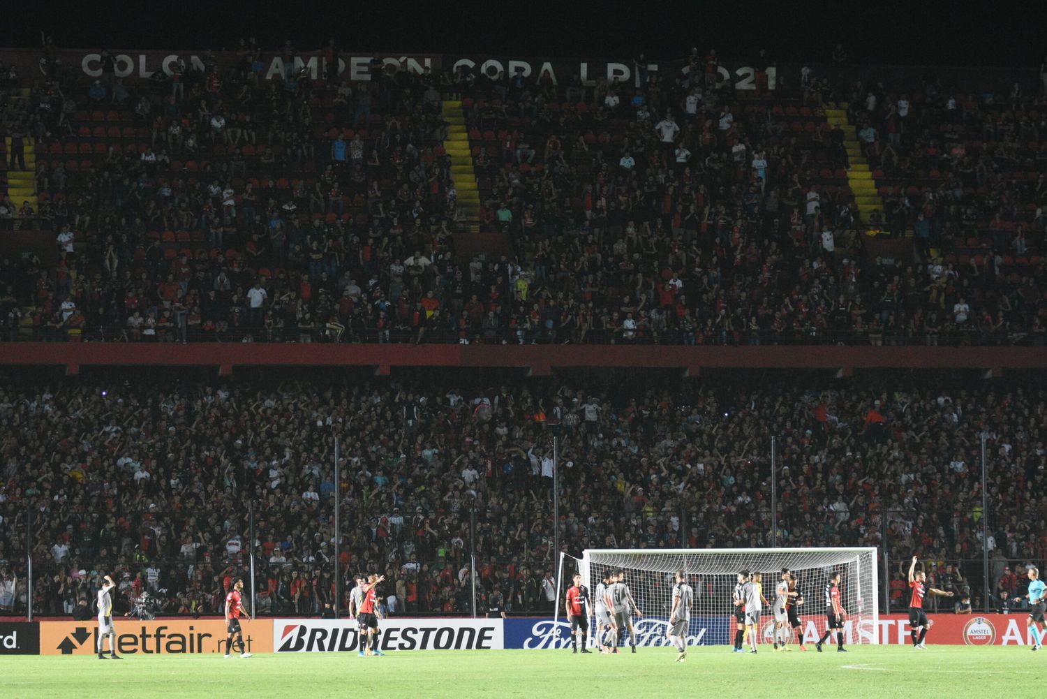 Colón jugará con público el partido contra Independiente