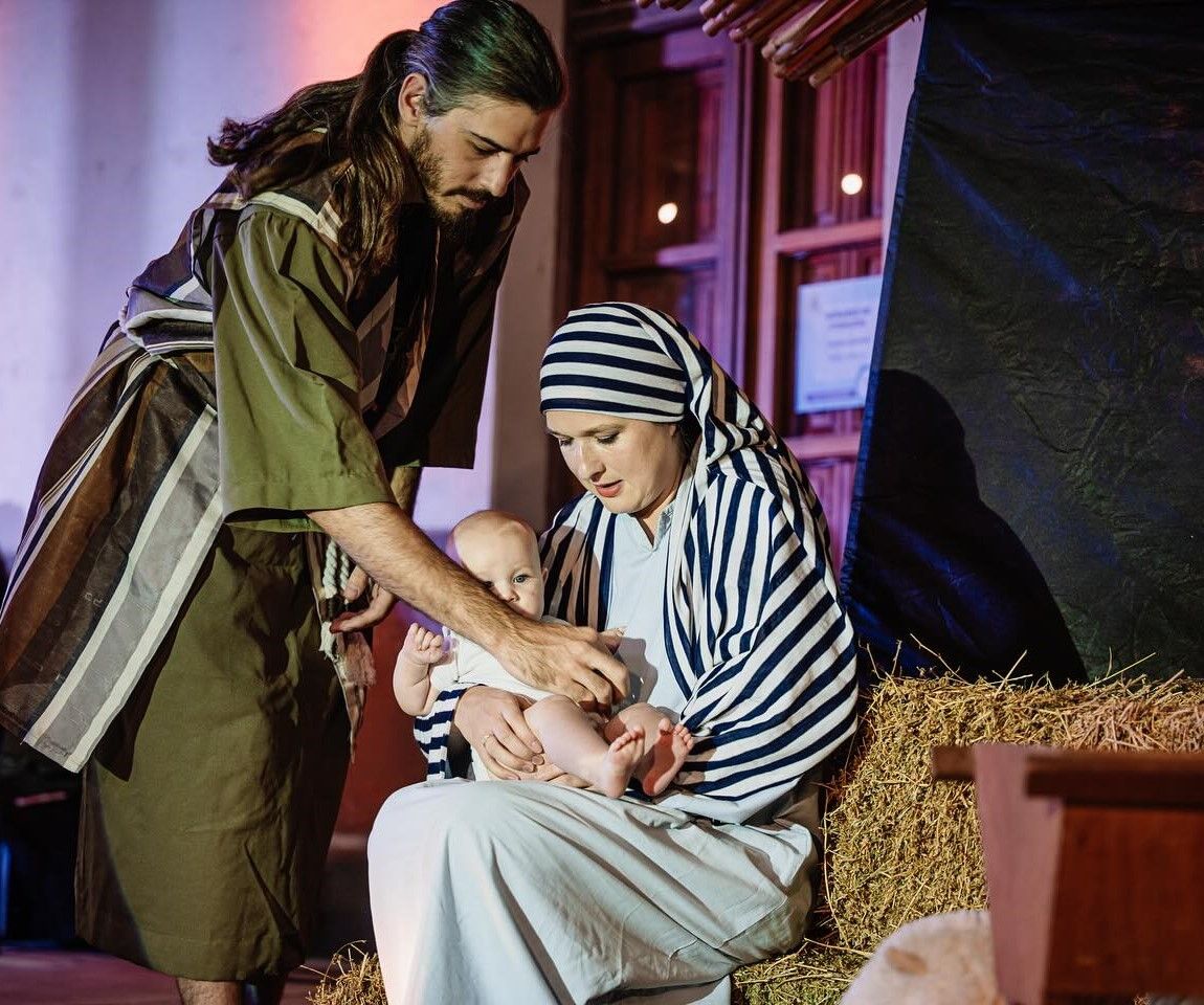 Pesebre viviente que le hace honor al nacimiento del niño Jesús.