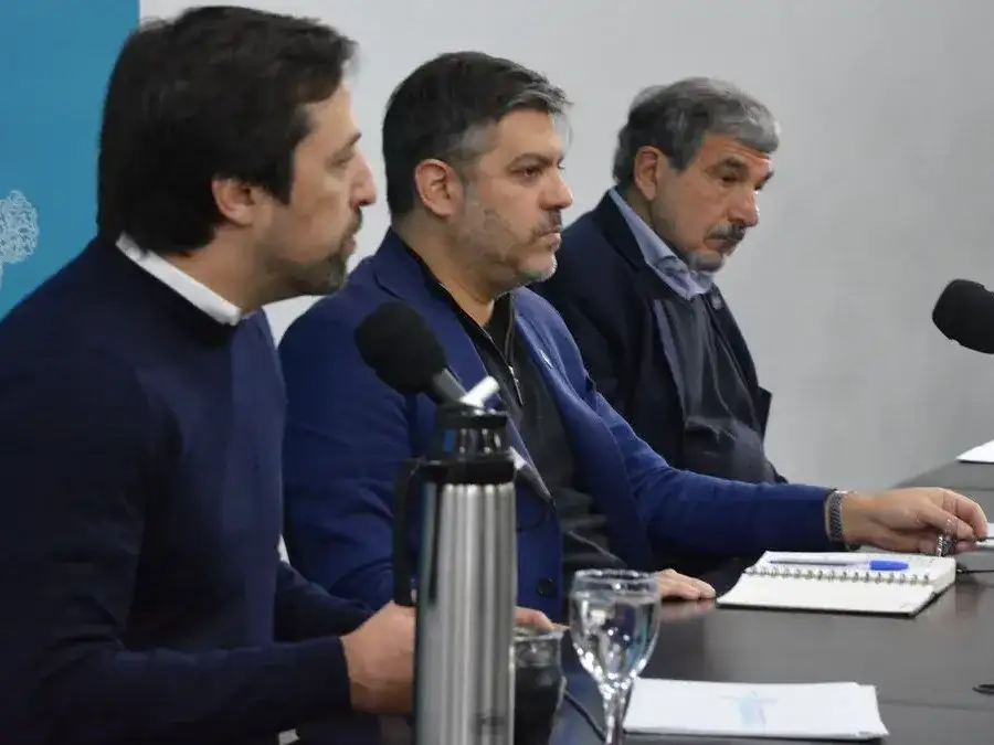 "Nunca se comunicó con nosotros, nunca tuvo una reunión, nunca respondió una nota y nunca hizo nada por la provincia de Buenos Aires", afirmó el ministro bonaerense.