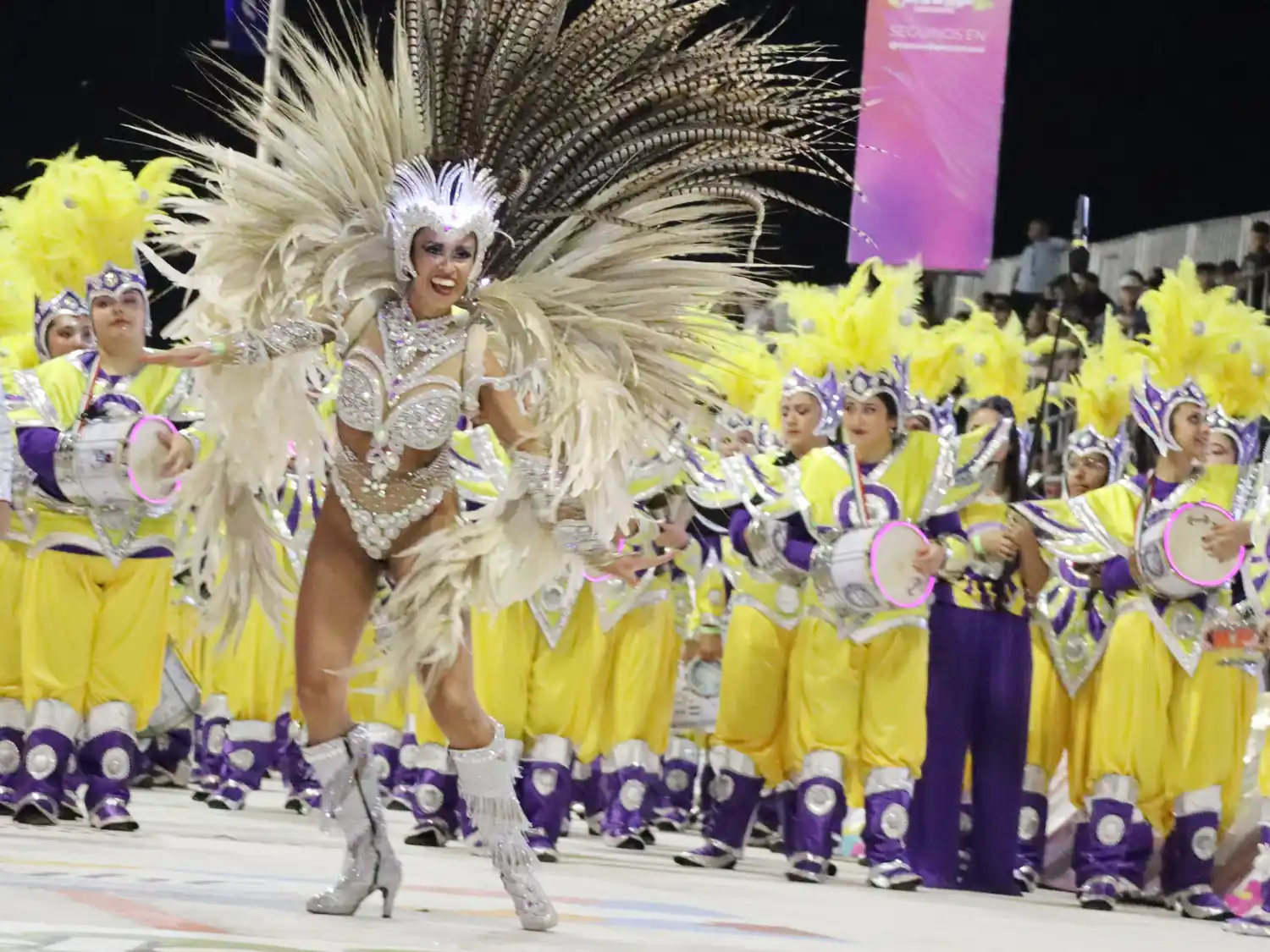 Entre el brillo del carnaval y la presión de las redes: el desafío de ser reina de batería