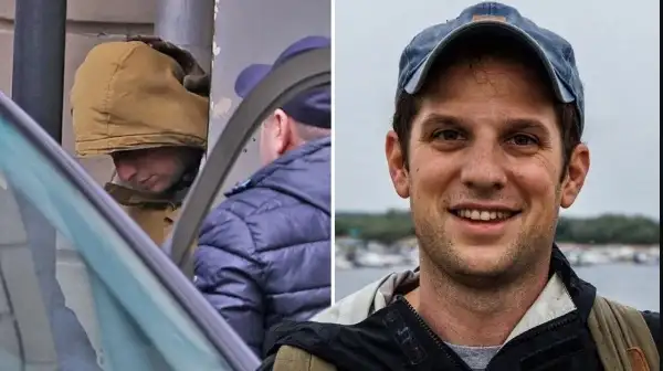 Evan Gershkovich y el momento de su detención.
