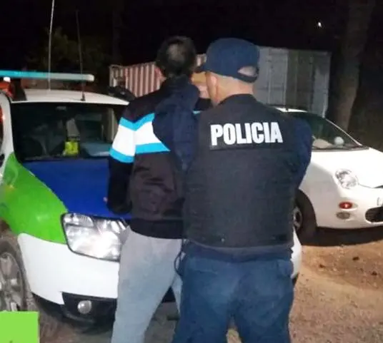 Amenazó a su hermano con un arma de fuego