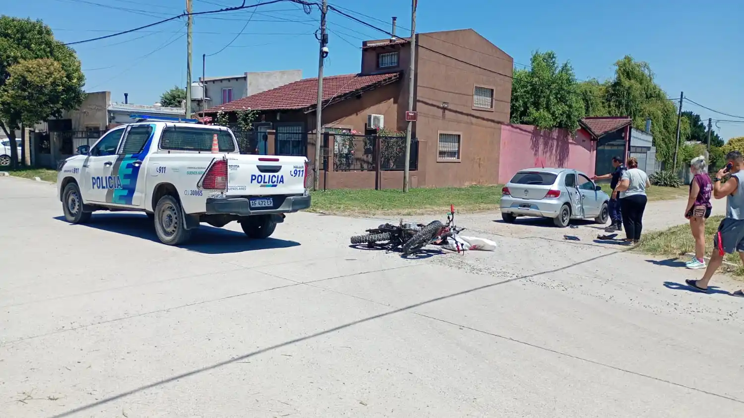 Accidente de tránsito en Azucena y Alvarado: un motociclista fue trasladado al hospital