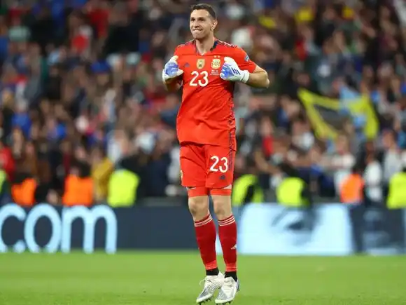 El Dibu criticó al DT de Italia: "No saben lo que es Sudamérica"