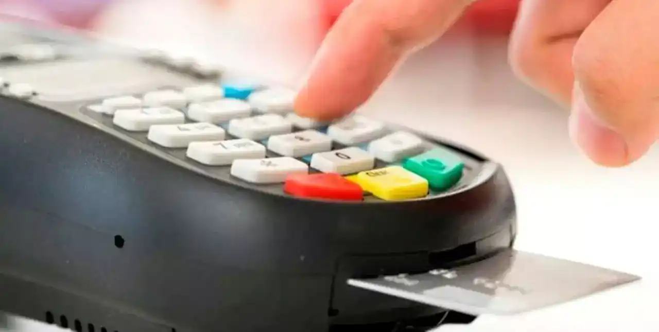 Desde este lunes será más caro financiarse con la tarjeta de crédito 