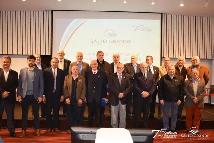 Salto Grande homenajeó a sus  exdelegados en sus 75 años