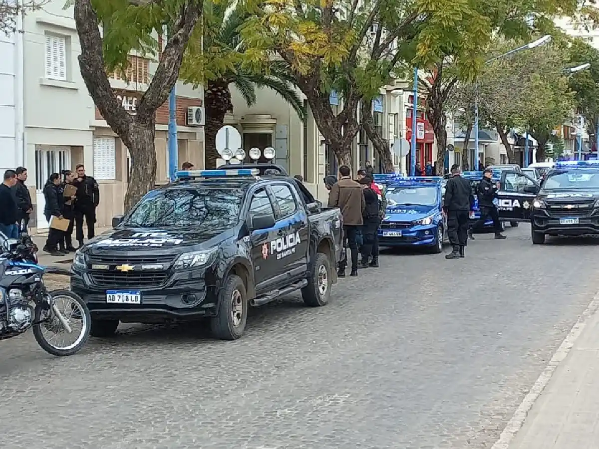 Cayeron tres ladrones después de una kilométrica persecución policial desde Rafaela hasta San Francisco