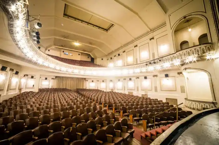 El Teatro París entre las salas más emblemáticas
