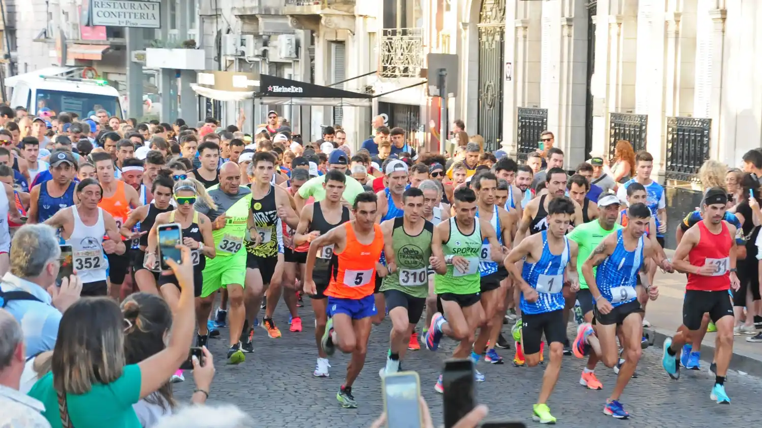 La Pequeña San Silvestre volverá mañana a las calles.
