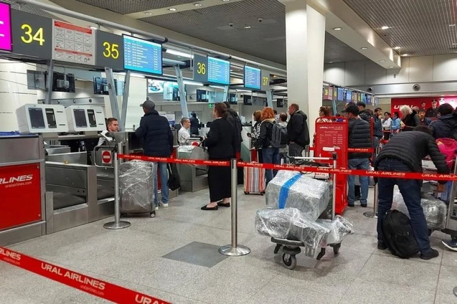 Colas en aeropuerto de Moscú