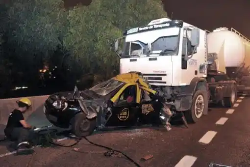 Impactante accidente en la autopista Ricchieri: un muerto y dos heridos