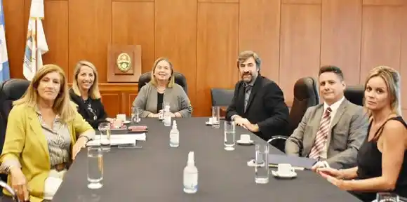 El Tribunal Electoral mantuvo  una reunión con autoridades  provinciales