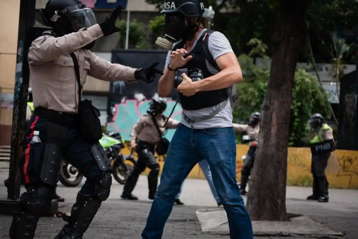 Provea: el periodismo en Venezuela es una labor  castigada por quienes quieren censurar la realidad