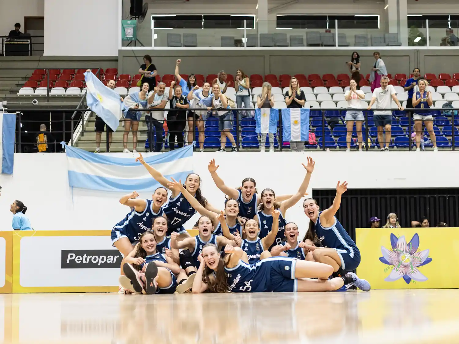 Clásico adentro y segunda victoria consecutiva para las chicas argentinas. Foto: FIBA