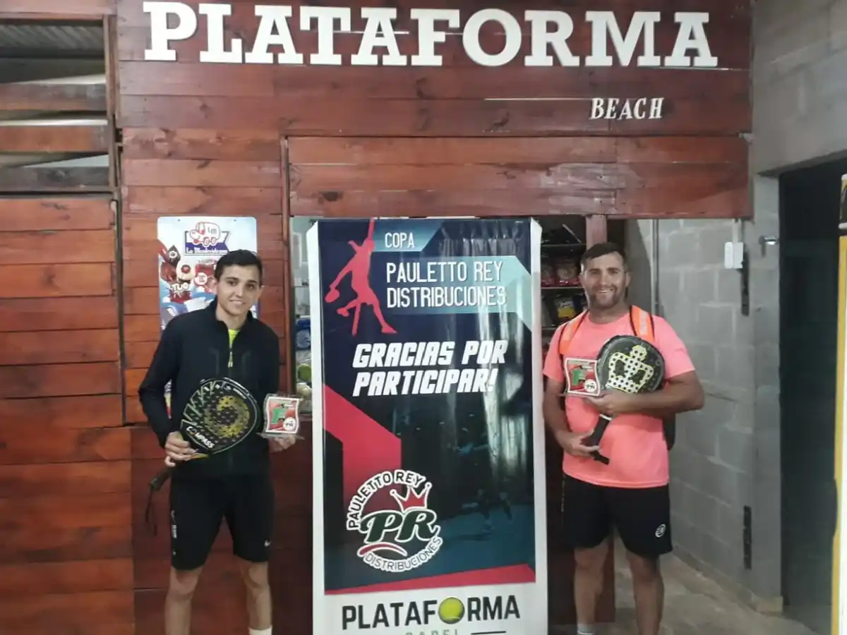 Juegan torneo en Plataforma Pádel
