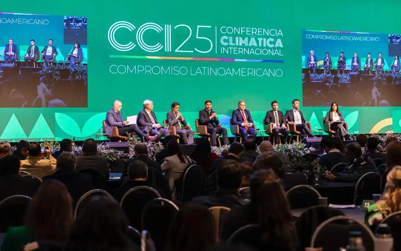 Pullaro integró un panel en el marco de la Conferencia Climática Regional realizada en la ciudad de Córdoba