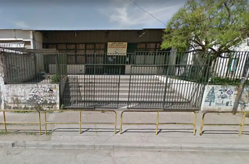 Dos robos seguidos a una escuela de barrio Rucci