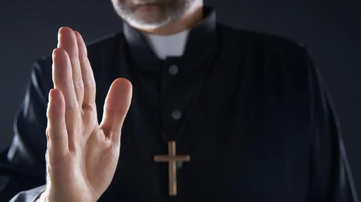 Descubrieron a un falso cura colombiano que daba misa hace 18 años