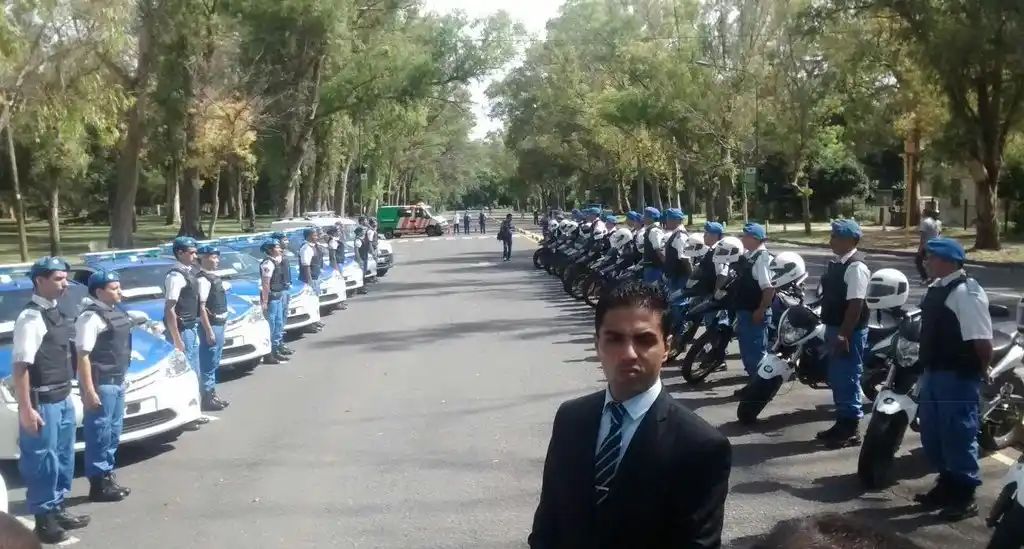 Ritondo y Garro entregaron móviles para la Policía Local de La Plata