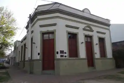 Charla informativa sobre la Scuola Arcadia de Casalbordino en Crespo