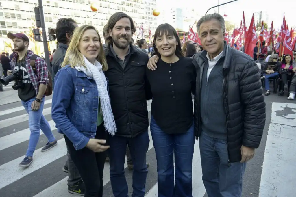 “Los trabajadores no pueden pagar la crisis”, dijo Del Caño