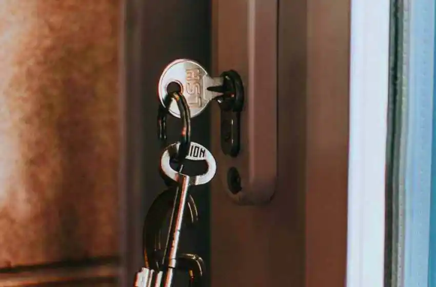 Emiten advertencia por una nueva estafa a jubilados en Rosario