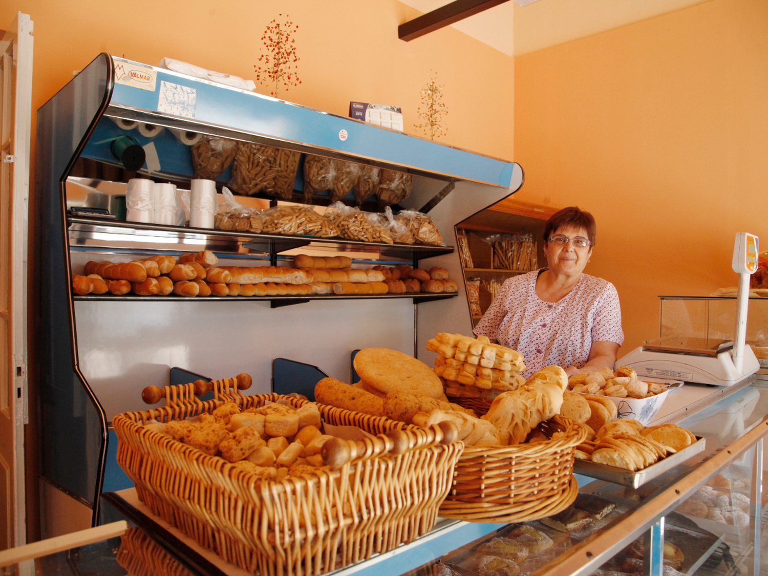 Panadería San Gerónimo festeja 40 años con casa renovada