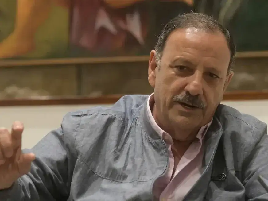 Ricardo Quintela anunció el regreso de la cuasimoneda en La Rioja.