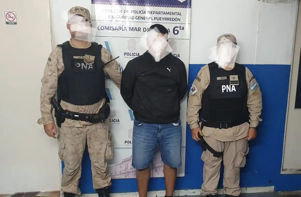 El procedimiento fue llevado a cabo por personal de Prefectura Naval Argentina, con intervención de la Comisaría Sexta.